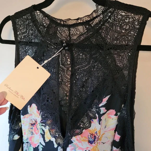 SOUTHERN FRIED CHICS Couture Collection Spring Treasures Lace & Floral MiniDress - Picture 4 of 15